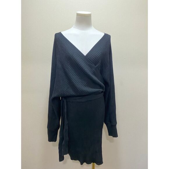 Love Tree Sweater Dress with Sash Belt Black V Neck Off Shoulder Mini Size 2X/3X - Picture 4 of 10